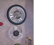 4 mal Daelim VS 125 Vorderrad