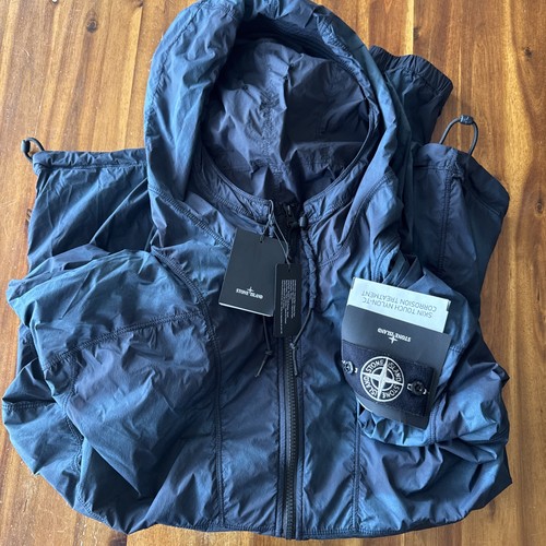 Stone island skin - island,