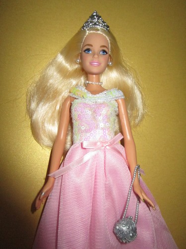 B1367 blonde barbie - b1367),