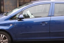 Opel Corsa D 1.2 16V Farbe Blau 21B Tür vorn Links ohne Anbauteile 49879