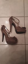 Elegante Yamamay Pumps 38 Teilleder High Heels taupe creme Peeptoe NEU