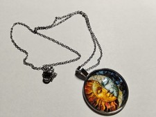 Halskette mit Anhänger