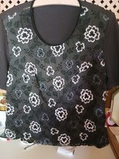 Shirt schwarz mit  Tüll