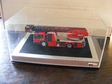 1:43-1:18 SCALEBOX Vitrine aus