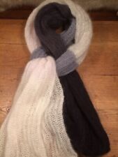 Kidsilk Haze Rowan Mohair-Seide handgestrickt, hygge, Schwarz-Weiß-Töne, Schal