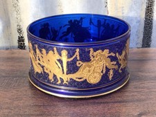 ANTIKE NEOKLASSIZISTISCHE KOBALTBLAUE GLAS WEINFLASCHE UNTERSETZER/SCHALE VERGOLDET DEKORATION