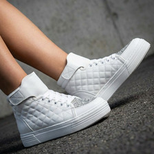 Damenschuhe mit Keilabsatz