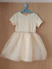 Niedliches gelbes Festkleid  mit Unterrock und Glitzerband Gr. 110/116 von H&M