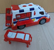 Krankenwagen mit Liege Dickie