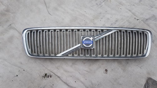 Volvo v70 2004 front - front, grill