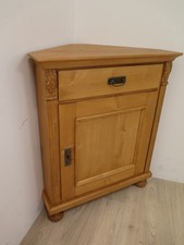 schöner kleiner Landhaus