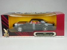Road Signature 1/18 1967 Chevrolet Camaro Z28 schwarz/rot 92188 in Box 132657