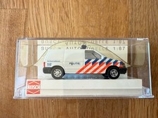 Top: Busch 44609 Chrysler