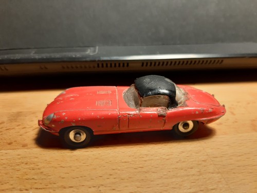 Dinky toys 120 jaguar - 120,