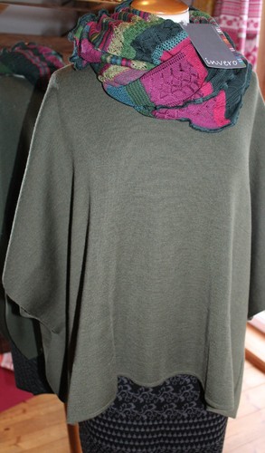Invero poncho pullover - poncho, pullover,