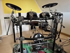 Roland V-DRUM Set + TD-17 Drumcomputer +  ROLAND DrumRACK !