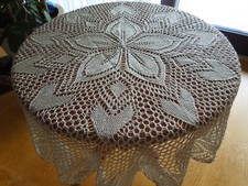 gestrickte Tischdecke -