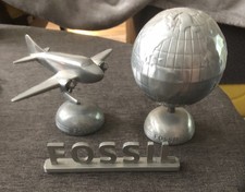 Fossil Deko Flugzeug Globus Und Schriftzug 