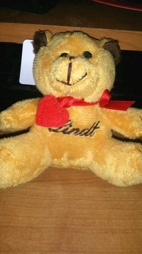 Kleine kuschelbär von lindt - von,