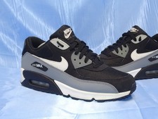 NIKE AIR MAX 90 ESSENTIAL