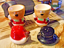 2 Eierbecher mit Salzstreuer