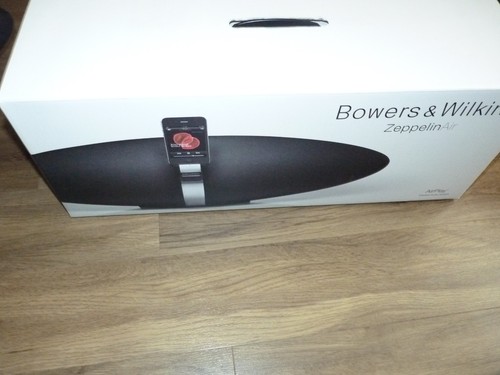 Bowers wilkins zeppelin air - &,