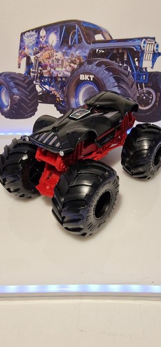 Hot wheels monster truck - hot,