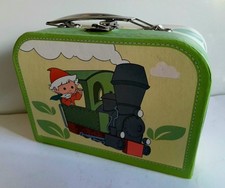 Kinder Spielkoffer Koffer Pappe mit Metallgriff Sandmann Ostalgie Eisenbahn