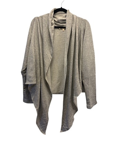 Johnny was calme gray draped - johnny,