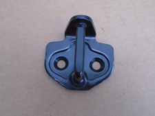 Land Rover Discovery 3 Türschloss Schließkeil VL Schliessplate FQB500041PMA