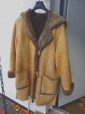 Original Christ Lammfellmantel-Echtfell, hochwertig, Kapuze, NP 2.000 €, Gr.  42