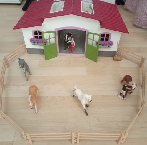 Schleich pferdehof mit - , café