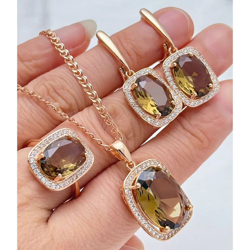 Braunes oval zirkon - braunes,