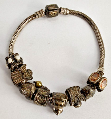 Schönes armband mit charms - mit,