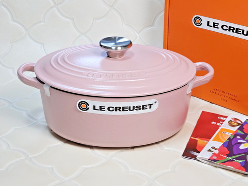Creuset oval dutch oven - le,