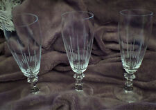 Zwei alte Sektgläser, Bleikristall