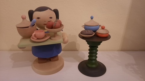 Großes mädchen holzfigur - großes,