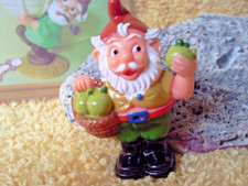 Ü Ei Üei HPF BlumentopfZwergen durch d. Jahreszeiten Ferdi Fallobst EU Varianten