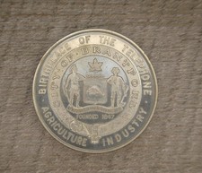 Canada 's Centennial Medal