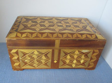 alte  Holz Truhe Kasten   Vintage