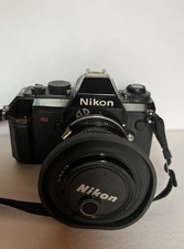 Nikon F-301 Spiegelreflexkamera mit Zoom-Nikkor 35–70mm Objektiv – ungetestet