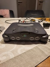 Nintendo 64 Konsole mit 7