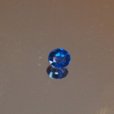1 Saphir Ceylon augenrein colourchange oval facettiert 0,32 ct 2 x 3,7 x 4,3 mm