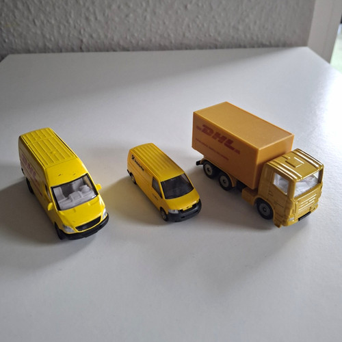 Modellautos dhl und - 3,
