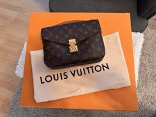 Louis Vuitton Pochette Metis