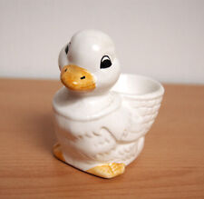 Eierbecher als Korb mit Küken Vogel Ente  weiss  Keramik