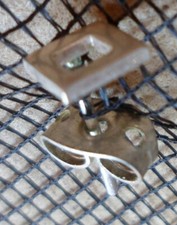 einzelner Ohrstecker - Quadrat  - Länge ca. 1 cm, Breite ca. 0,5 cm