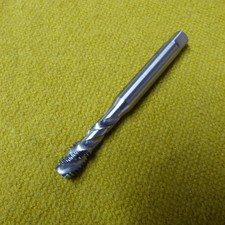 Gewindebohrer M10 HSSE GL100 frischscharf Z3 S10 Maschinengewindebohrer silbsack