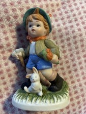 HH Krone Figur Junge Wanderer Hase Handbemalt Wie Hummel Goebel