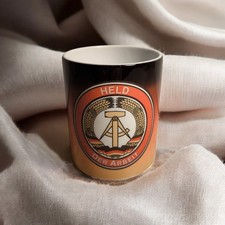 Held der Arbeit Kaffeetasse | DDR Kultmotiv | Ostalgie Sammlerobjekt